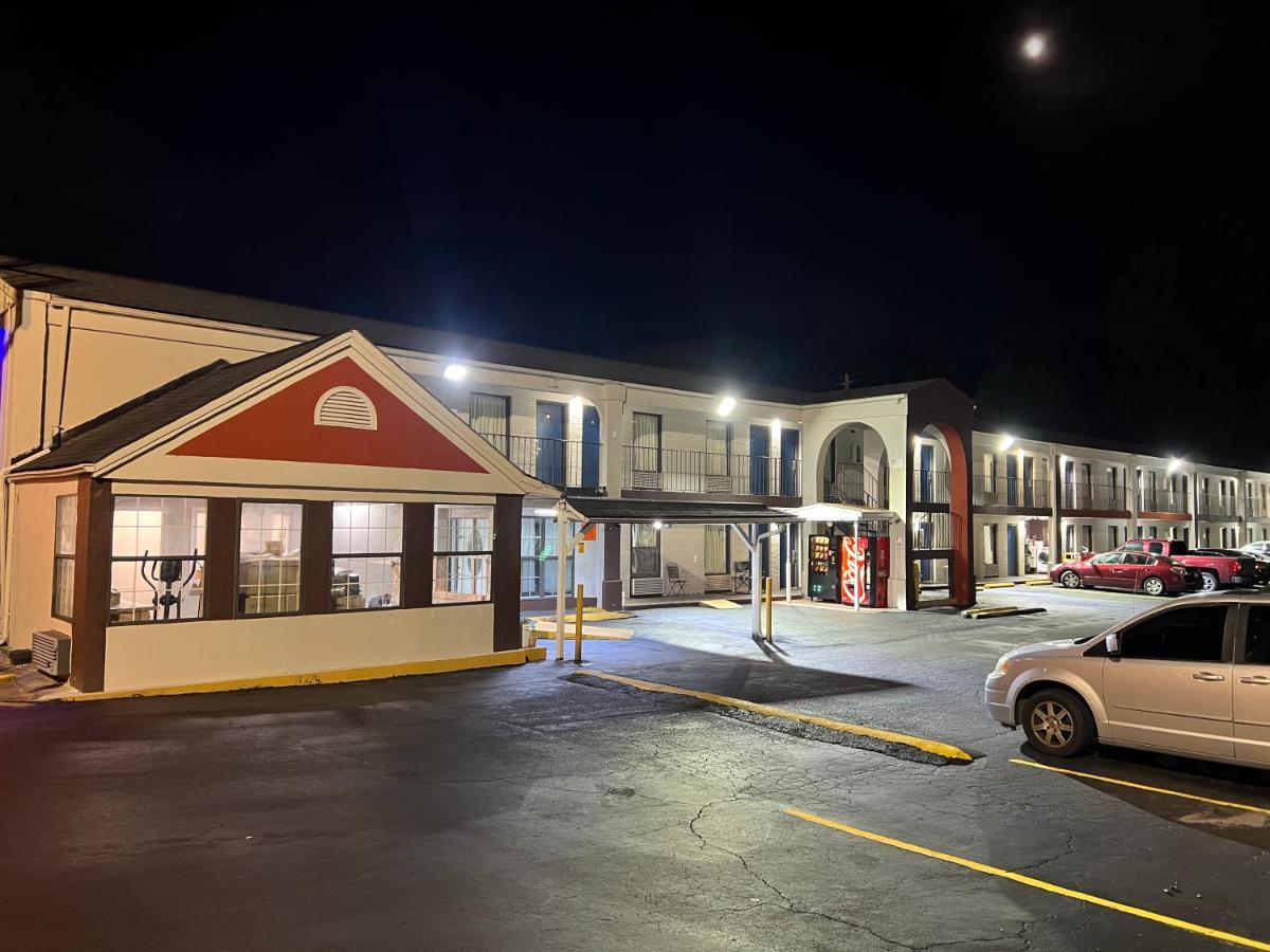 Scottish Inn أوغستا المظهر الخارجي الصورة